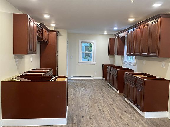 4th image of 15 Highland Ave