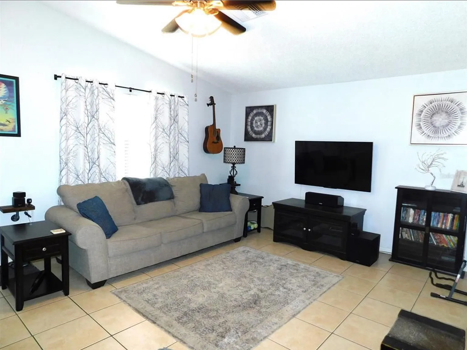 3 bed, 1036 sqft, $2,950 — Photo 1