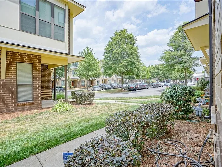 3427 Steel Yard Ct — Photo 12
