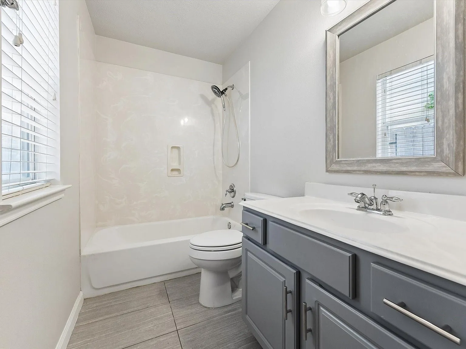 3 bed, 3.5 bath, 2178 sqft, $2,300 — Photo 4