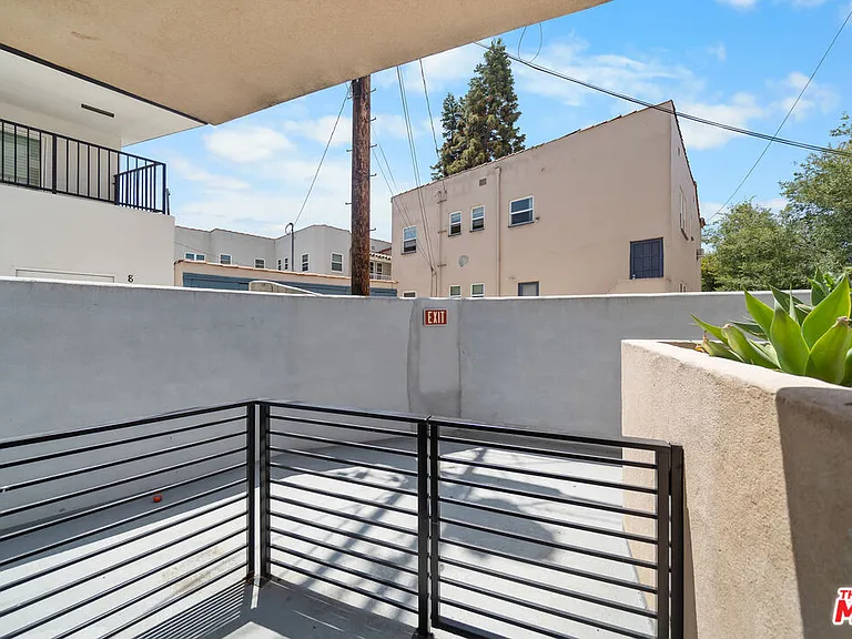 8532 Cashio St #101 — Photo 24