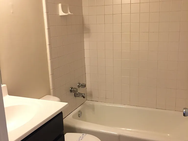 817 W High St — Photo 1