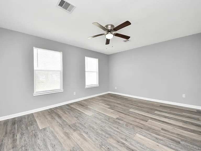 6832 Foster St — Photo 29