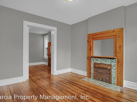 4th image of 2927 Magnolia Ave