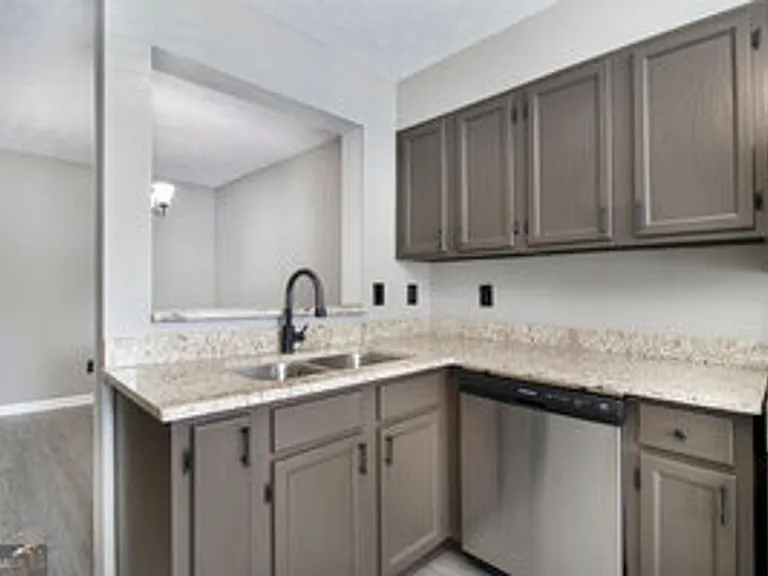 9432 Cypress Ln — Photo 12