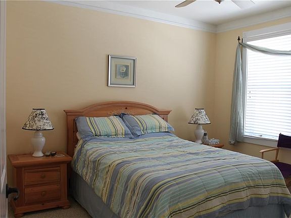 2nd image of 107 Shady Brook Cir Unit 100