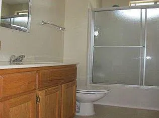 2 bed, 1.5 bath, 1002 sqft, $2,650 — Photo 3