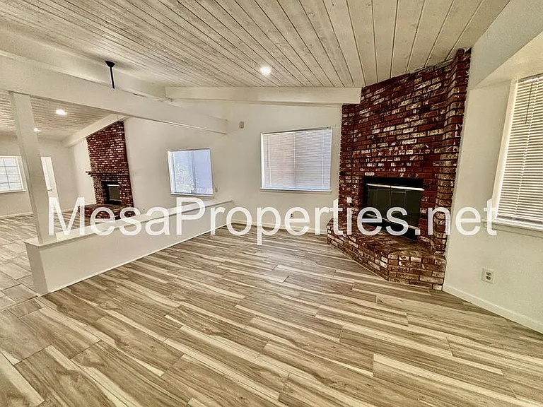 15717 Bear Valley Rd — Photo 7