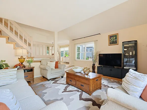 81 Arrowhead Cir #81, Ashland, MA 01721