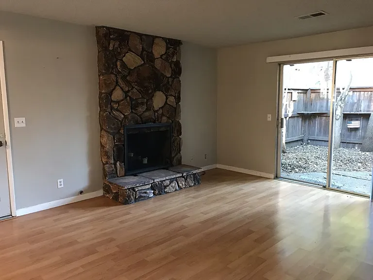 2152 Bella Casa St — Photo 6