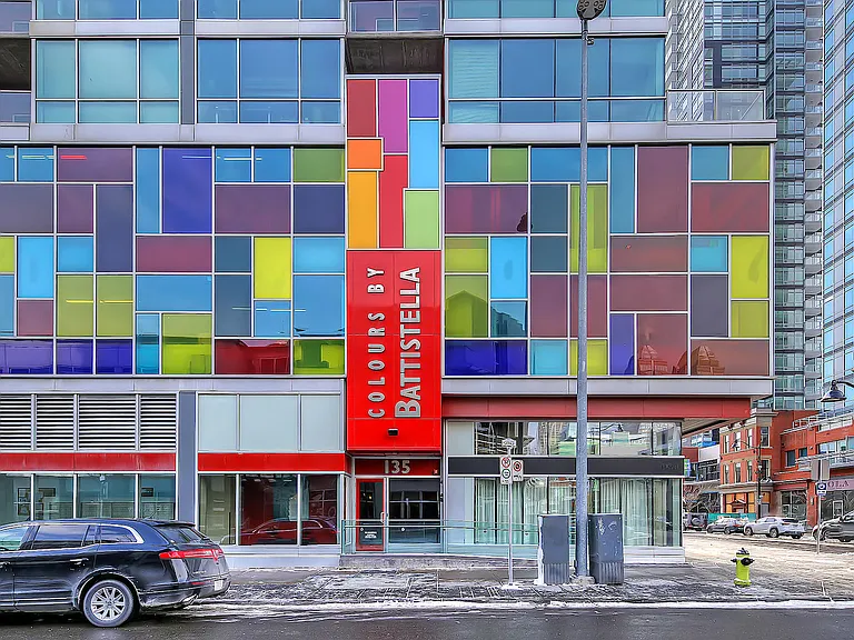 135 13th Ave SW #911 — Photo 30