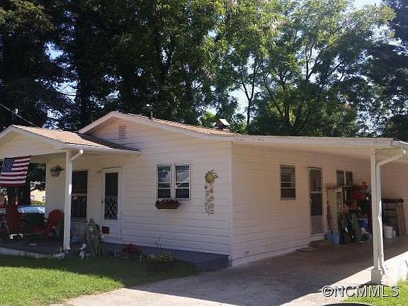 1st image of 23 Clay St
