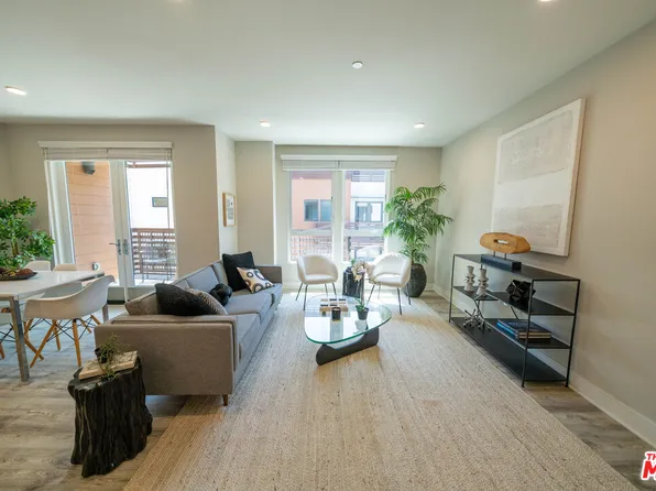 6030 S Seabluff Dr APT 410, Los Angeles, CA 90094