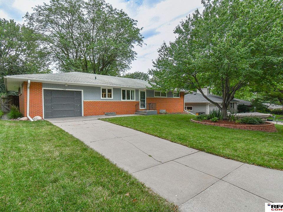 1st image of 2345 Saint Thomas Dr
