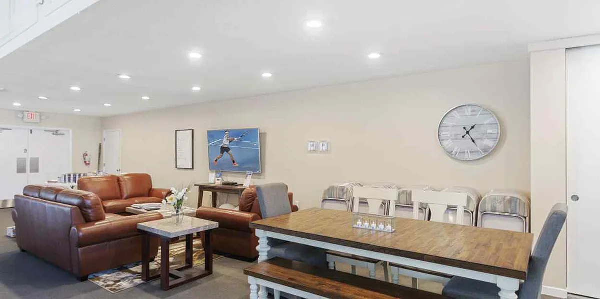 Building Photo - Sandhill Shores