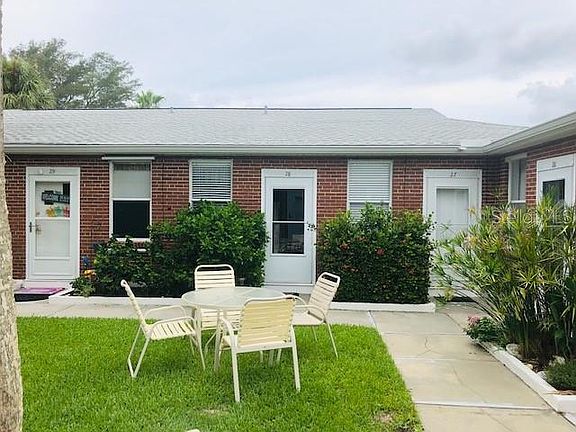 4th image of 908 Villas Dr Unit 28