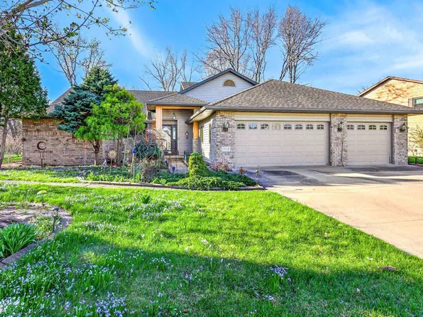1305 Orchard Ct, Neenah, WI 54956