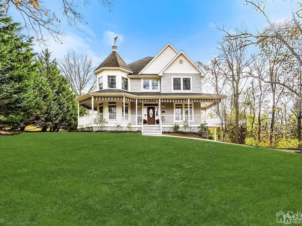 41 Sears Ave, Atlantic Highlands, NJ 07716