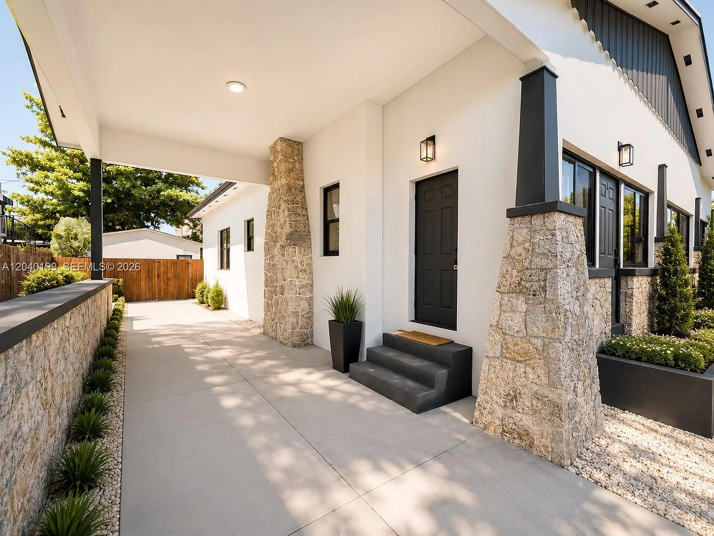 Shadowlawn — Photo 3
