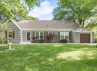 2000 W 84th Ter, Leawood, KS 66206