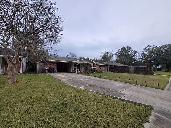 2nd image of 277 Bonnie Dr