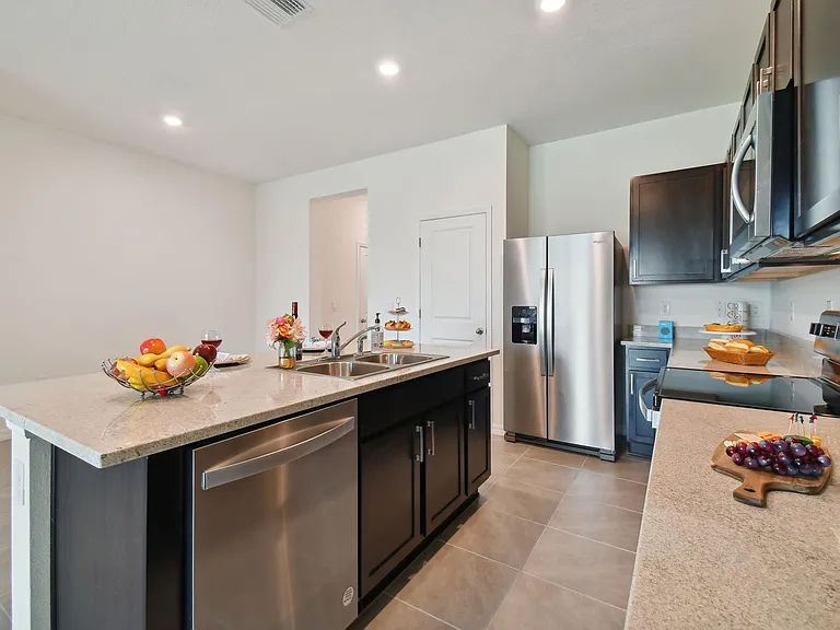 32895 Regent Canal St — Photo 37
