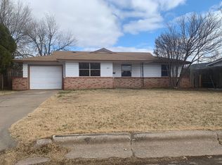 1017 Carrie Dr, Altus, OK 73521