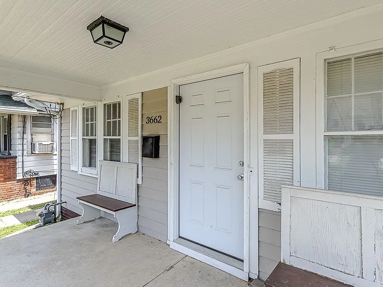 3662 Revere Dr — Photo 3