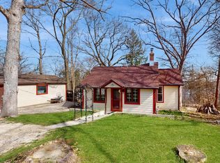 W8846 Hickory Rd, Delavan, WI 53115