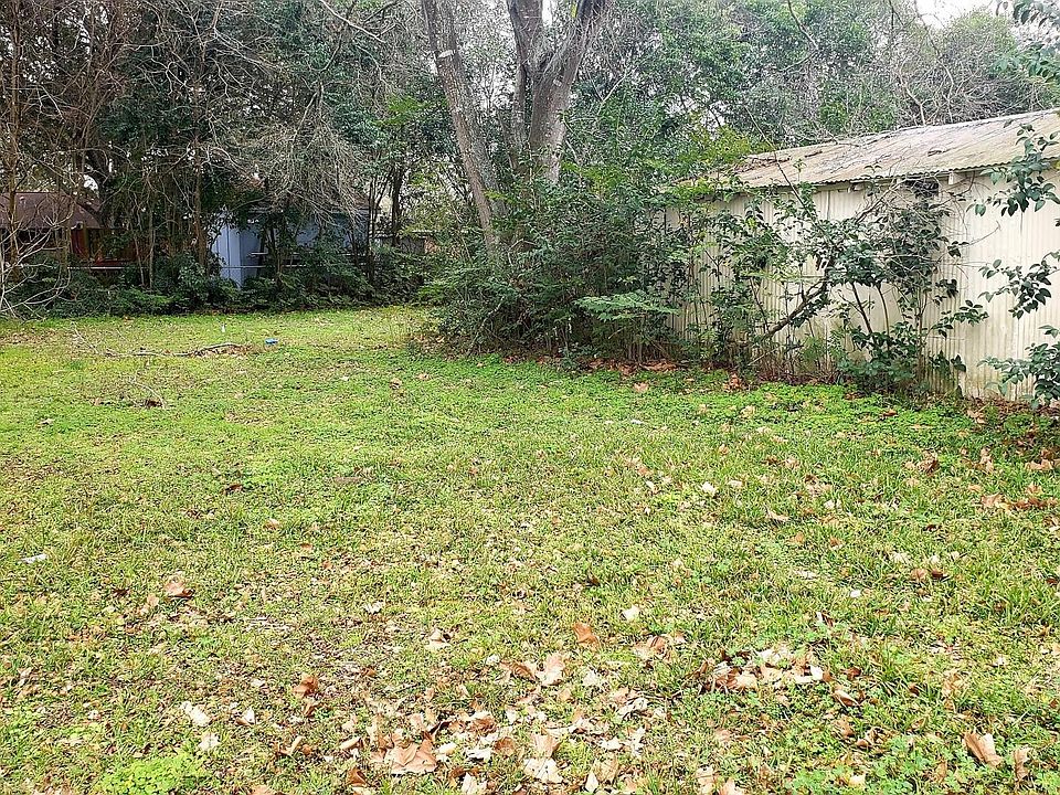1st image of 504 E Watt St