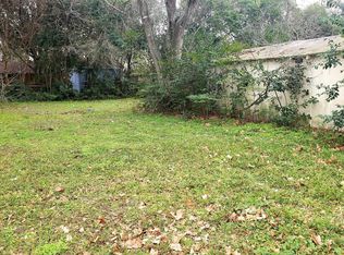 504 E Watt St, El Campo, TX 77437