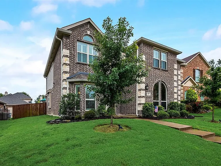 411 Sunnyside Ln — Photo 33
