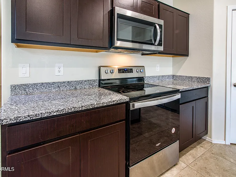 35445 W San Alvarez Ave — Photo 5