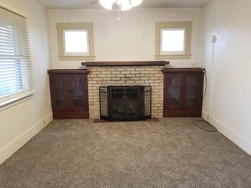 3 bed, 1125 sqft, $1,595 — Photo 2