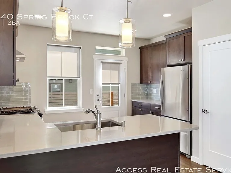 4740 Spring Brook Ct — Photo 10
