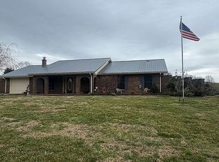 2099 Sportsman Lake Rd, Campbellsville, KY 42718