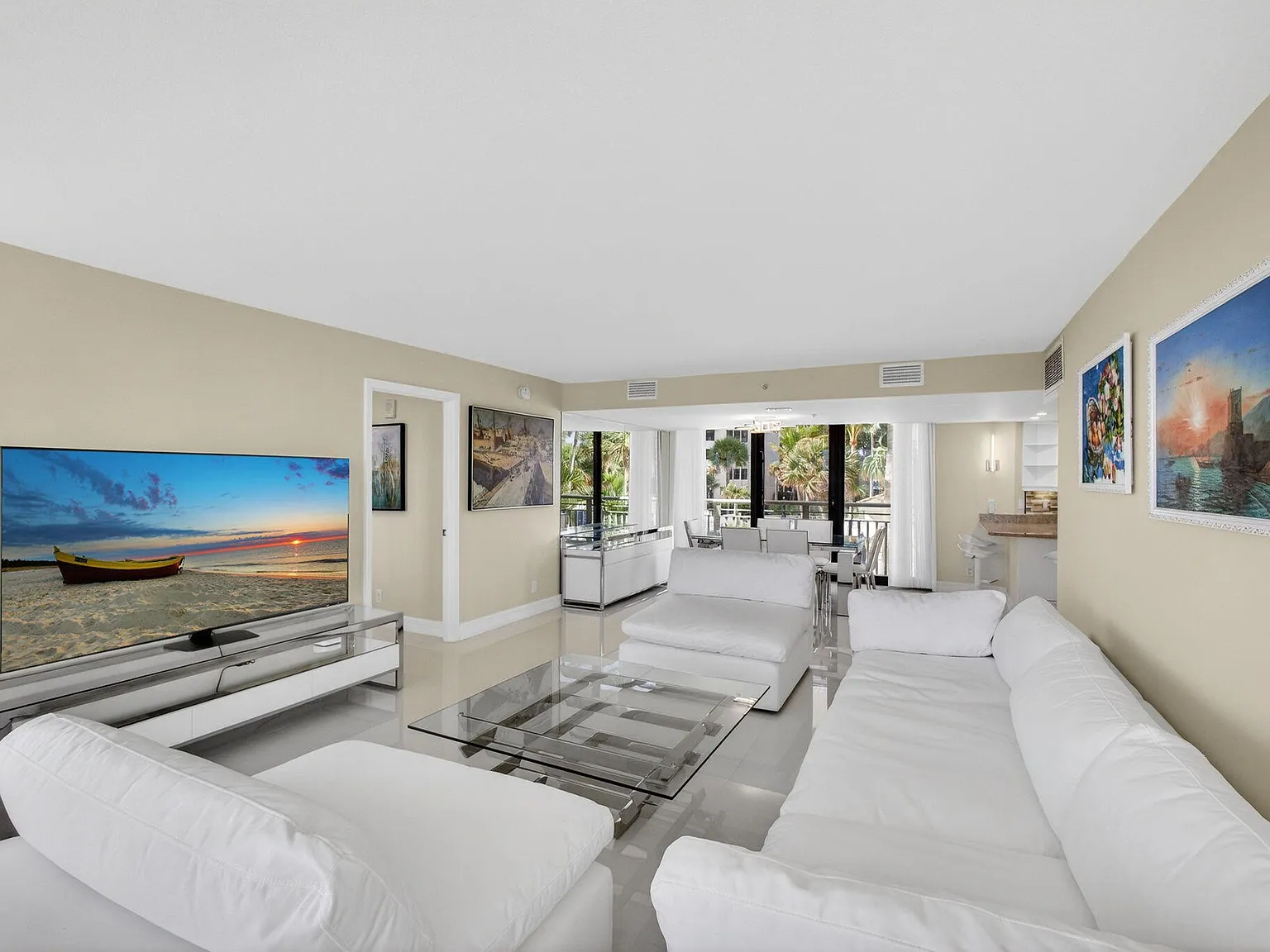 2 bed, 2.0 bath, 1600 sqft, $6,500 — Photo 4