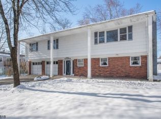 720 S Beverwyck Rd, Parsippany, NJ 07054