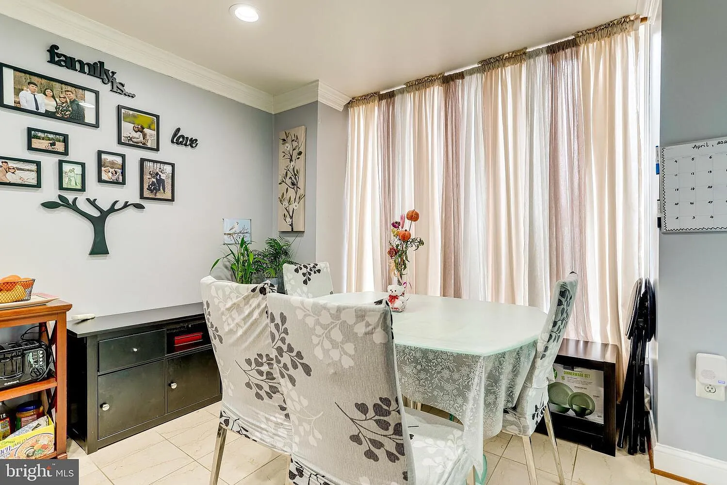 3 bed, 3.5 bath, 1787 sqft, $2,950 — Photo 3