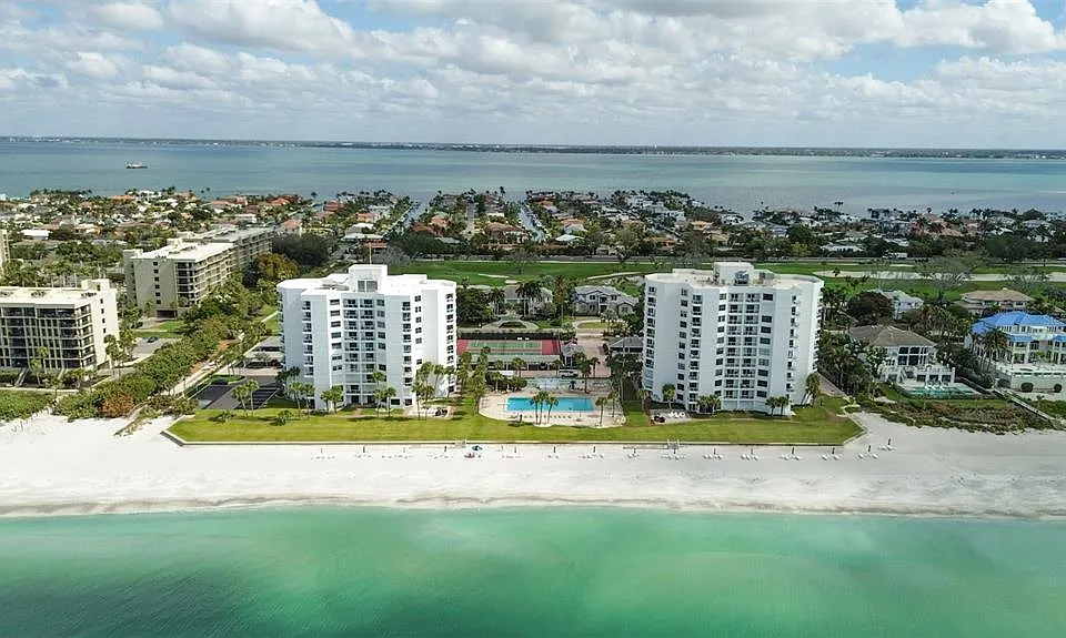 1050 Longboat Club Rd #506