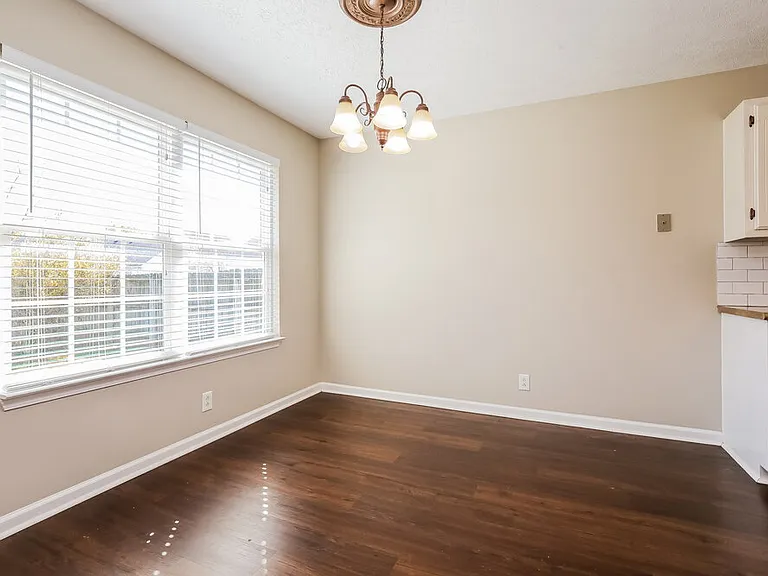 1179 Everton Dr — Photo 4