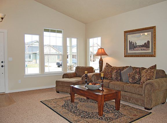 2nd image of 6022 S Manzanita Ave