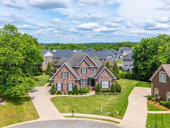 2nd image of 753 Kitty Ct