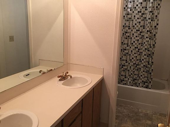 5th image of 9415 W Thurman Dr APT 4
