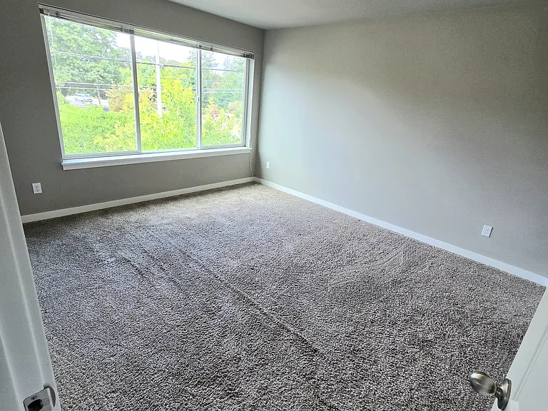 104 S Church St — Photo 16