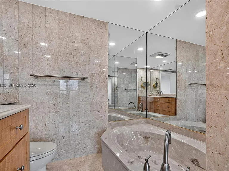 1 Grove Isle Dr #506 — Photo 36