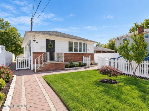 18 Zoe St, Staten Island, NY 10305