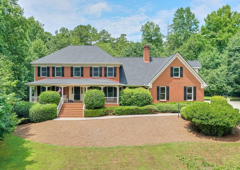 1st image of 2701 Gardenwood Ct SW