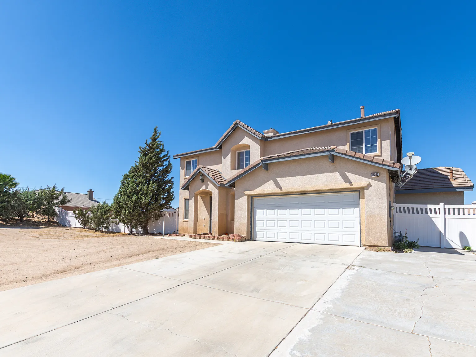 5 bed, 2819 sqft, $3,000 — Photo 1