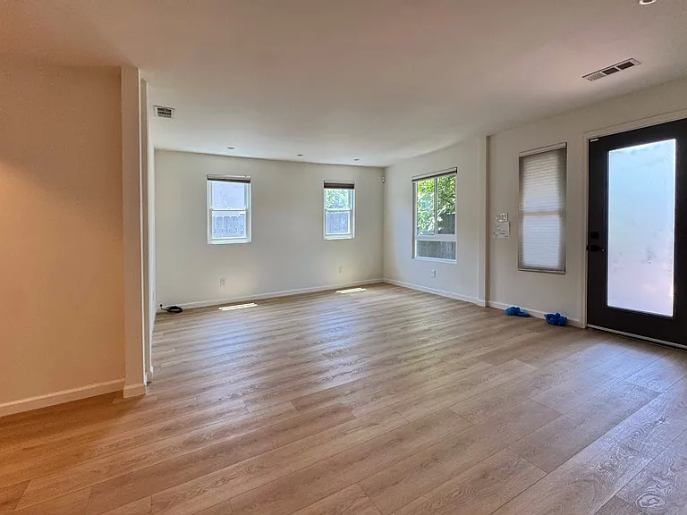 2346 Birkdale St — Photo 2